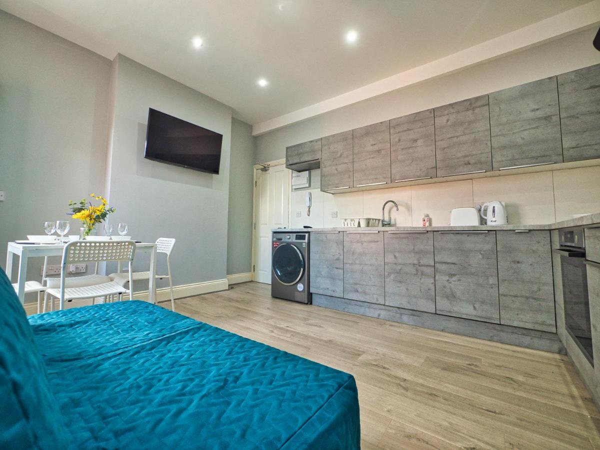 Stunning Property Fully Refurbished バーミンガム エクステリア 写真