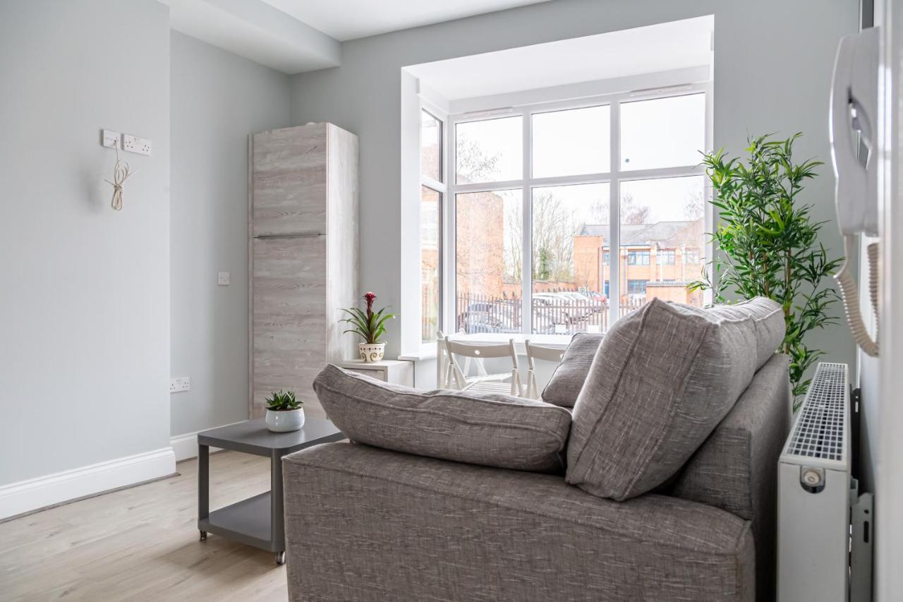 Stunning Property Fully Refurbished バーミンガム エクステリア 写真